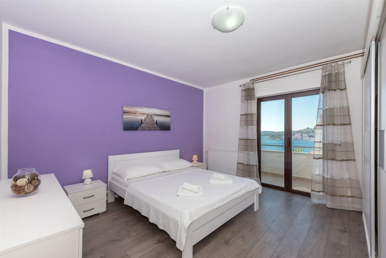 Apartments Snjezana Тисно Стая снимка